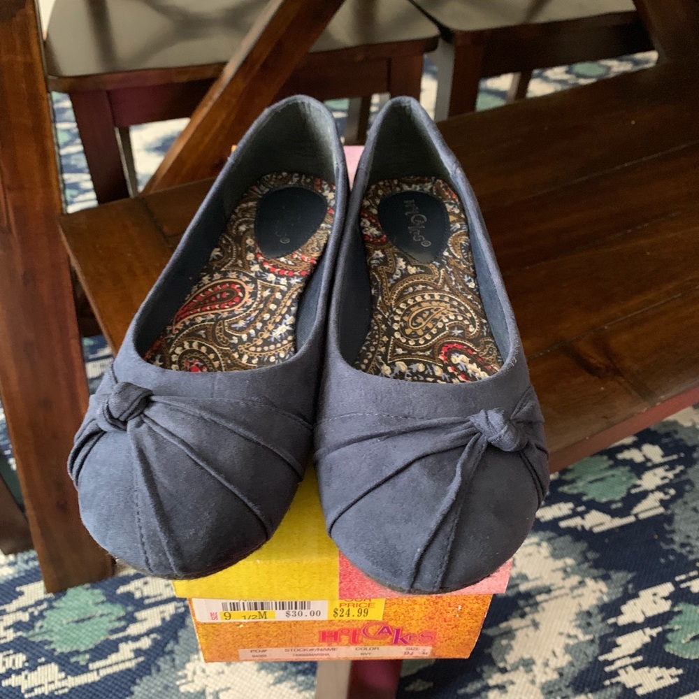 Navy Blue Flat